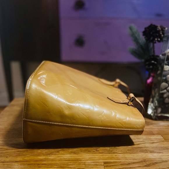 LOUIS VUITTON Monogram Vernis Houston - Picture 3 of 16